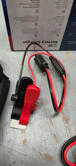 Carregador de Bateria Bosch C30