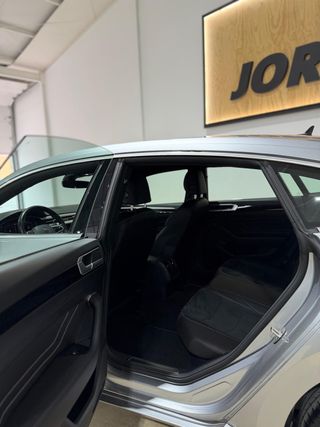 Volkswagen Arteon R-Line 2.0 TDI 110kW (150CV) DSG