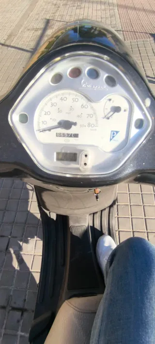 Vespa LX50 Negra Automática