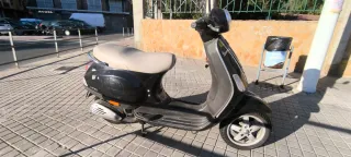 Vespa LX50 Negra Automática
