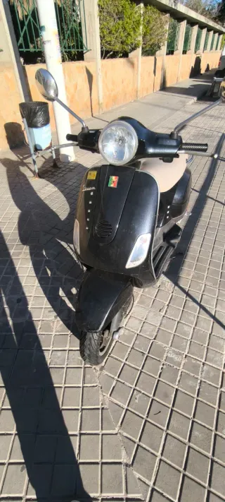 Vespa LX50 Negra Automática