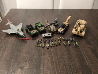 Matchbox Military Series Veicoli e Figure