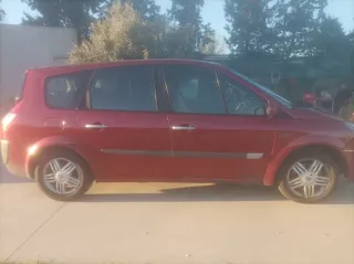 Renault Grand Scenic 2006(ALGO NEGOCIABLE)