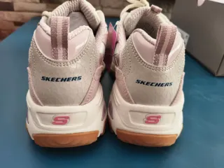 Skechers D'Lites Beige/Rosa Nuevas con Etiqueta