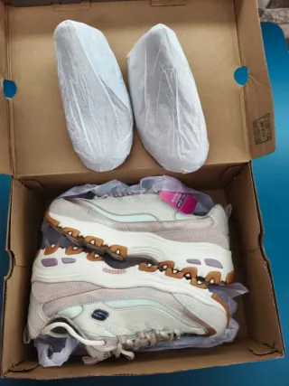 Skechers D'Lites Beige/Rosa Nuevas con Etiqueta