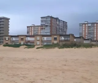 Piso en venta en Laredo urbanización en la playa
