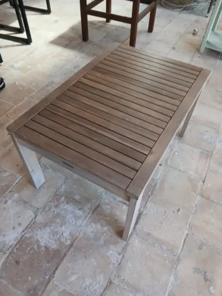 Tavolo da giardino in legno