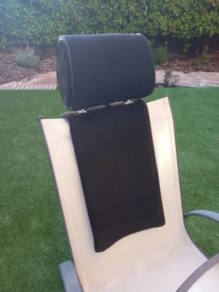 Reposacabezas coche clásico negro