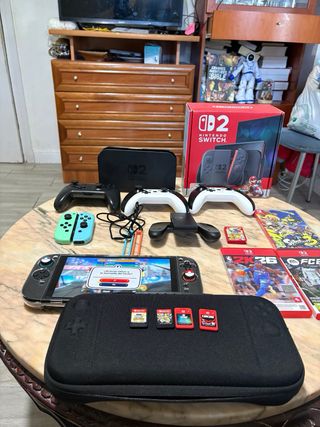 Nintendo Switch 2 Blanca y Negra