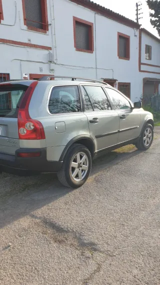 Volvo XC90 2003
