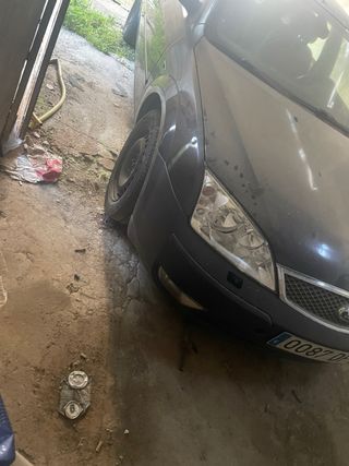 Ford Mondeo Negro