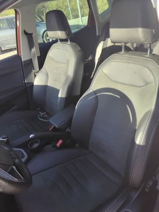 SEAT Arona 2019 1.0 TGI