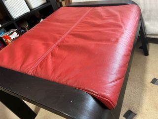 Sillón y Reposapiés Ikea Roang Piel Roja
