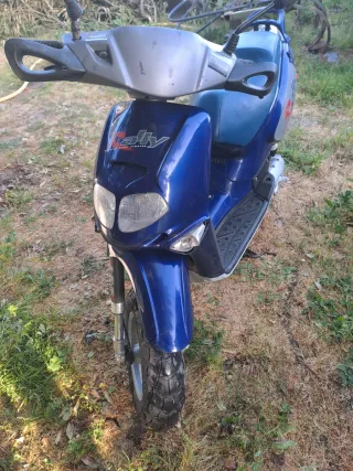 Scooter Aprilia Rally 49 Azul y Negro