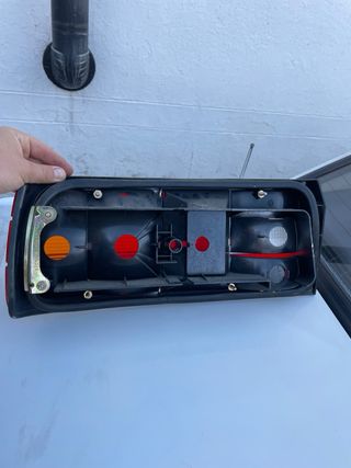 Piloto trasero derecho BMW E30 Post.