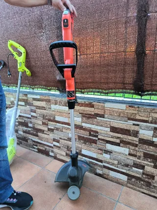 Desbrozadora Black+Decker Eléctrica