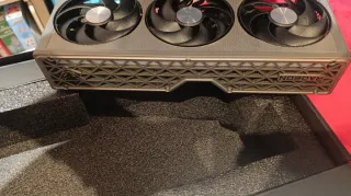 Tarjeta Gráfica Sapphire RX 9060 XT 16GB