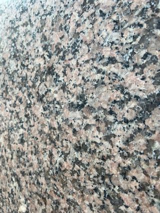 Pieza de granito rosado