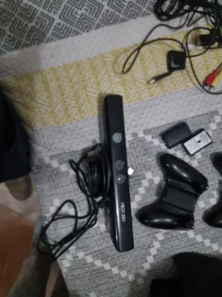 Accessori Xbox 360: Controller e Batteria