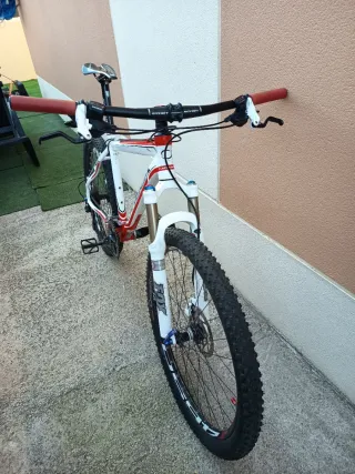 Orbea MTB 26 horquilla Fox, neumáticos nuevos