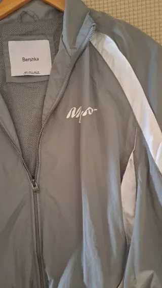 Chaqueta Bershka hombre Talla S