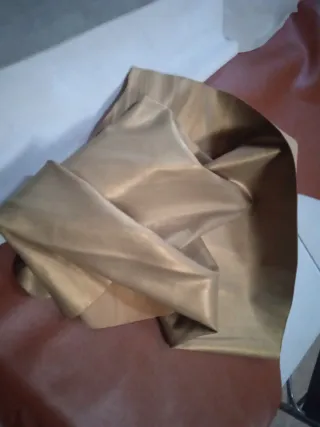 Piel Genuina italiana Color Oro 25€.