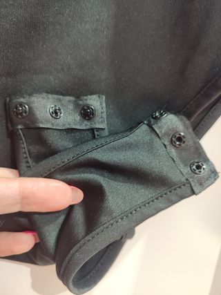 Body negro manga larga escote cuadrado