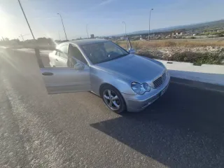 Mercedes-Benz  CLK 2005
