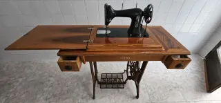 Máquina de coser Sigma antigua
