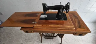 Máquina de coser Sigma antigua