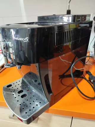 Cafetera DeLonghi Magnifica S Negra