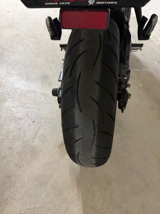 Kawasaki Z650 Naked Negra y Verde