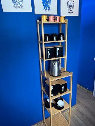 Mueble de café de bambú