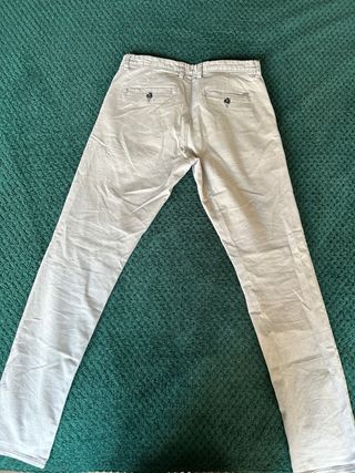 Pantalones chinos beige