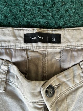 Pantalones chinos beige