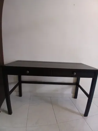 Escritorio + silla de regalo