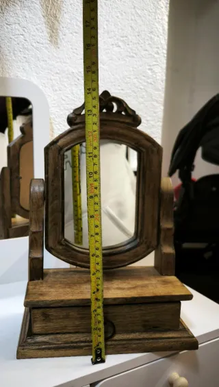 Mini tocador de madera con cajón
