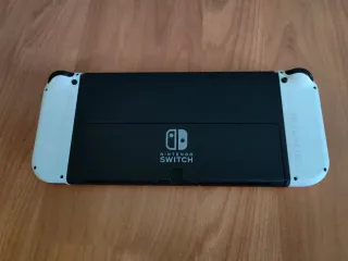 Nintendo Switch OLED + Zelda Tears of the Kingdom