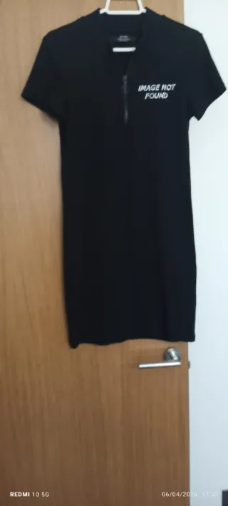 Vestido negro corto con cremallera talla M