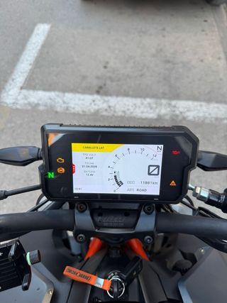 KTM Duke 125 Negra y Naranja