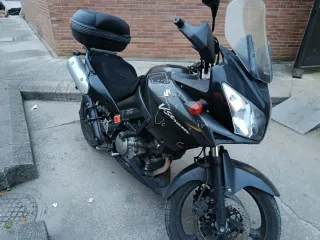 Suzuki V-Strom 650 Adventure 2006 Negra