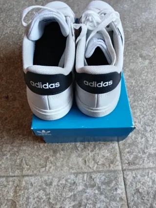 Adidas Gran Court Blancas Talla 40