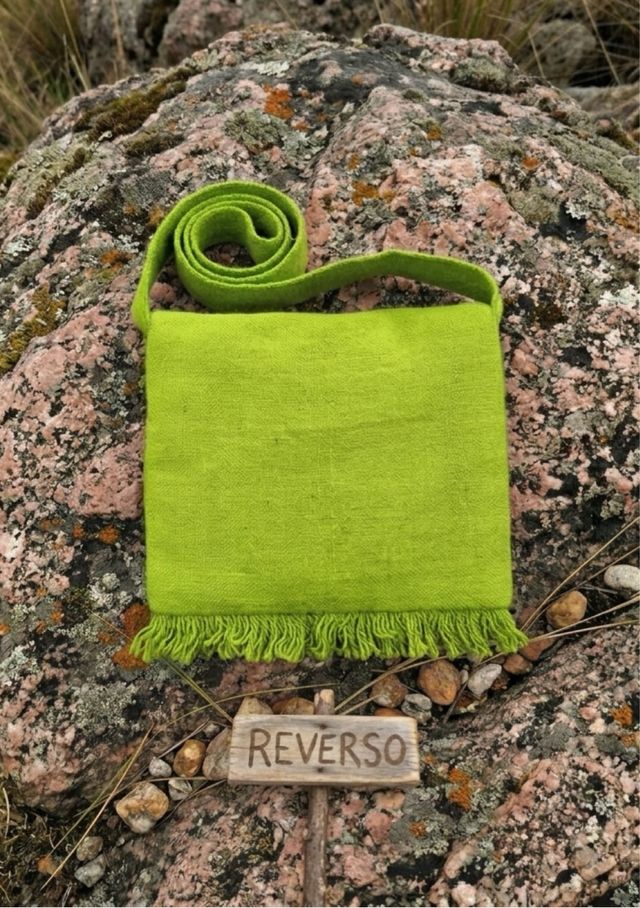 Bolso ayacuchano bordado