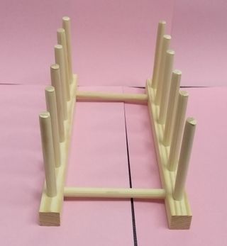 Soporte madera para platos
