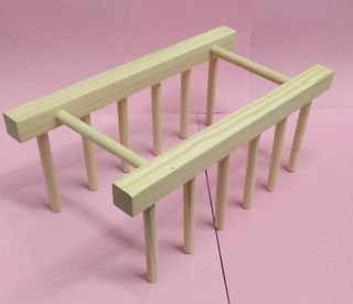 Soporte madera para platos