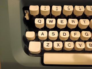 Máquina de escribir Olivetti Studio 46