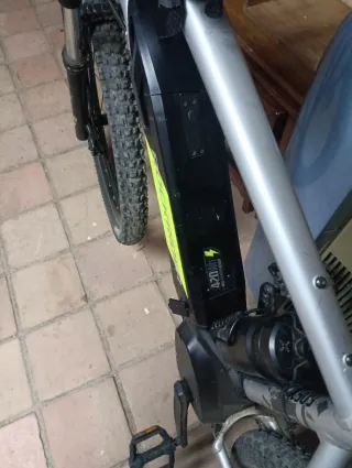 Bicicleta BTT Eléctrica