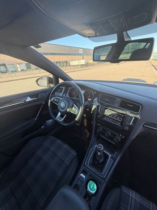 Volkswagen Golf 2014