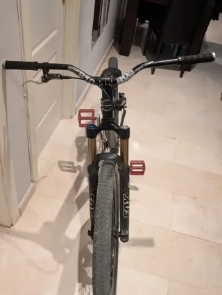 Bicicleta trek Dirt Jump Negra