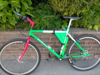 Bicicleta Wheeler Verde y Roja